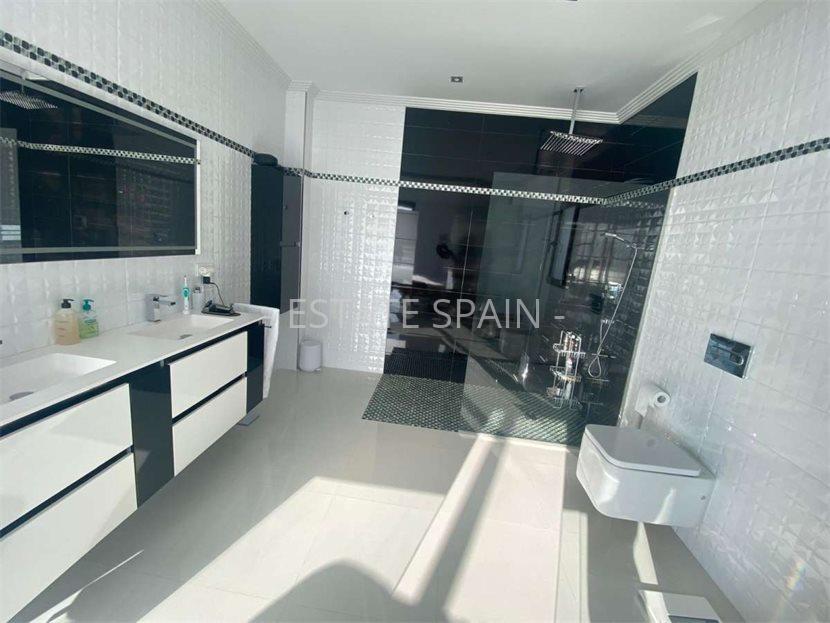 Вилла в Бенисе 524 м2 №VL2471134E5  - Продажа - 36 large