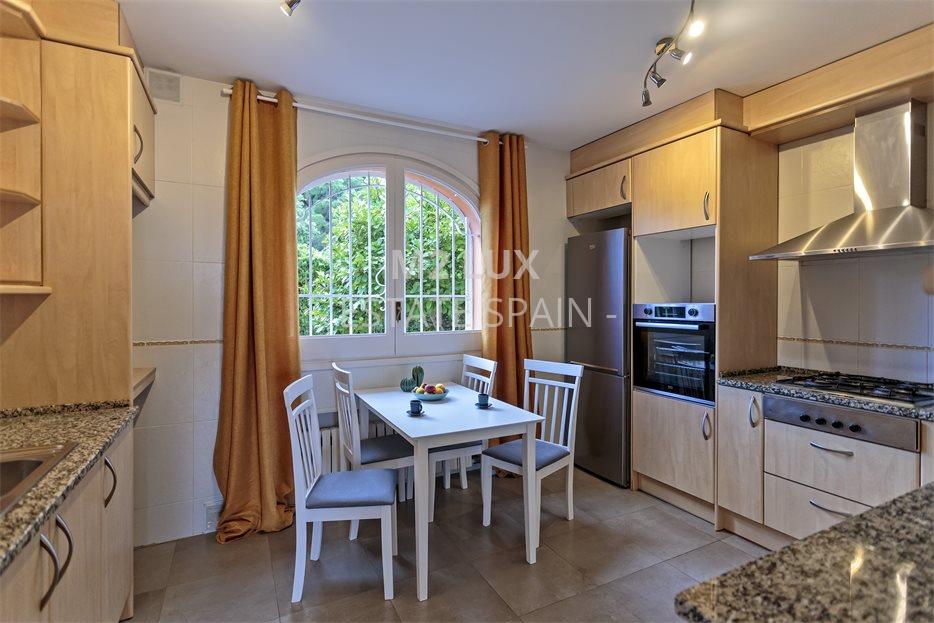 Вилла в Сан-Фелиу-де-Гишольс 250 м2 №VL171212CCC4  - Продажа - 25 large