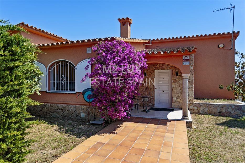 Вилла в Сан-Фелиу-де-Гишольс 250 м2 №VL171212CCC4  - Продажа - 14 large