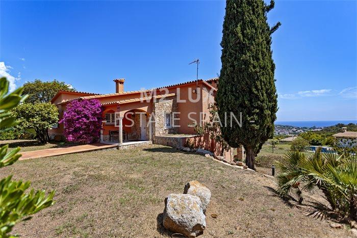 Вилла в Сан-Фелиу-де-Гишольс 250 м2 №VL171212CCC4  - Продажа - 15 preview