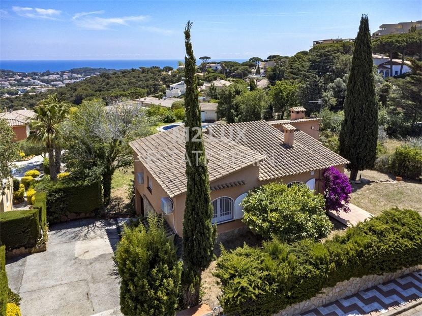 Вилла в Сан-Фелиу-де-Гишольс 250 м2 №VL171212CCC4  - Продажа - 7 large