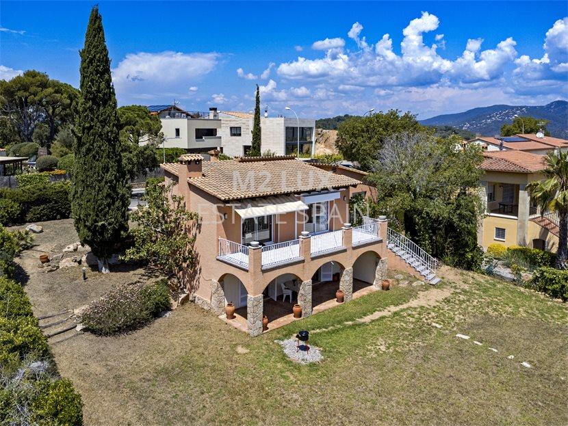 Вилла в Сан-Фелиу-де-Гишольс 250 м2 №VL171212CCC4  - Продажа - 4 large