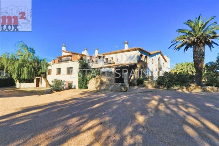 Вилла в Плайя-де-Аро 2500 м2 №CBRV17828  - Продажа - 2 preview