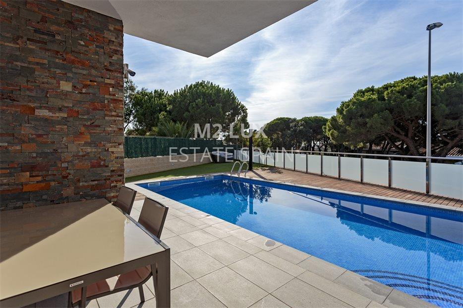 Вилла в Сан-Фелиу-де-Гишольс 523 м2 №VL211013D3B2  - Продажа - 16 large