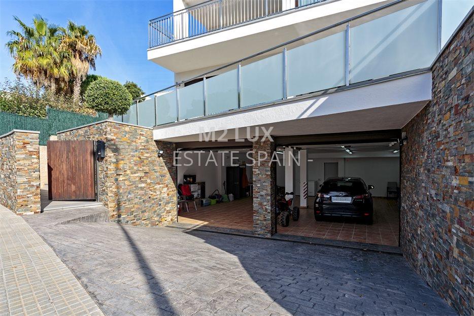 Вилла в Сан-Фелиу-де-Гишольс 523 м2 №VL211013D3B2  - Продажа - 45 large