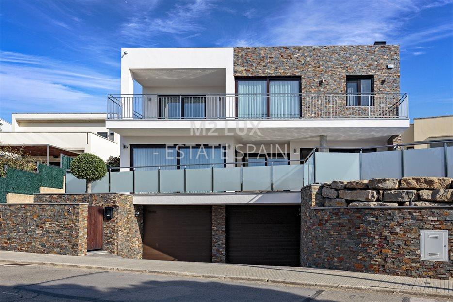 Вилла в Сан-Фелиу-де-Гишольс 523 м2 №VL211013D3B2  - Продажа - 2 large