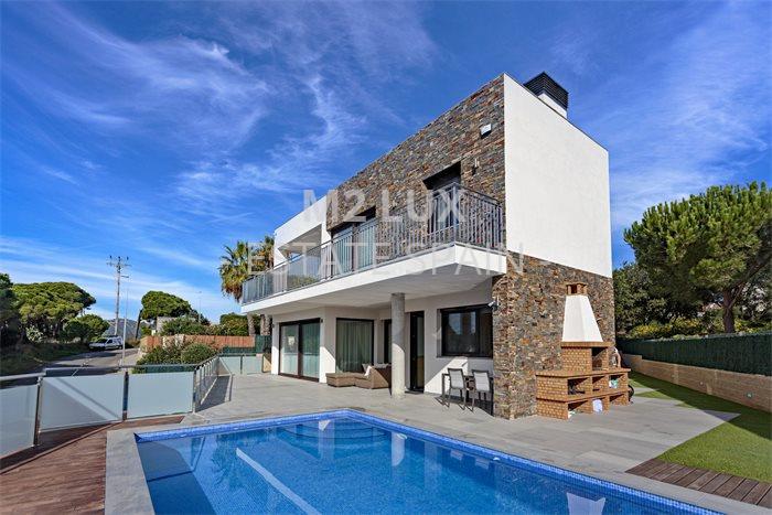 Вилла в Сан-Фелиу-де-Гишольс 523 м2 №VL211013D3B2  - Продажа - 5 preview