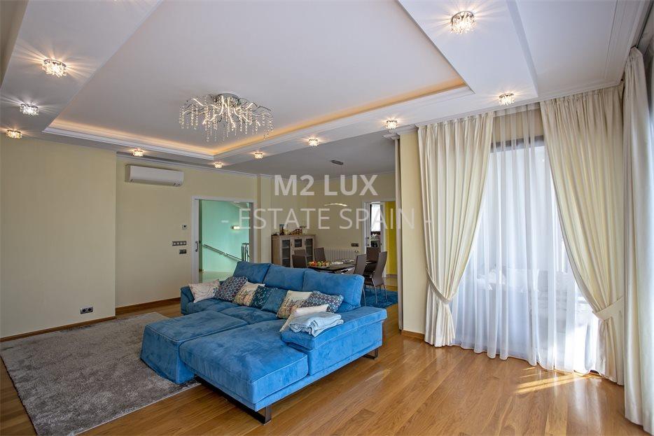 Вилла в Сан-Фелиу-де-Гишольс 523 м2 №VL211013D3B2  - Продажа - 12 large