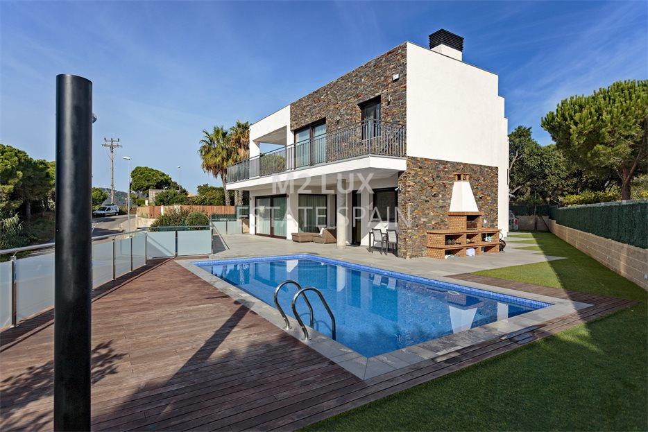 Вилла в Сан-Фелиу-де-Гишольс 523 м2 №VL211013D3B2  - Продажа - 4 large