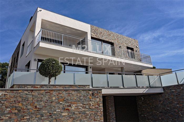 Вилла в Сан-Фелиу-де-Гишольс 523 м2 №VL211013D3B2  - Продажа - 3 preview