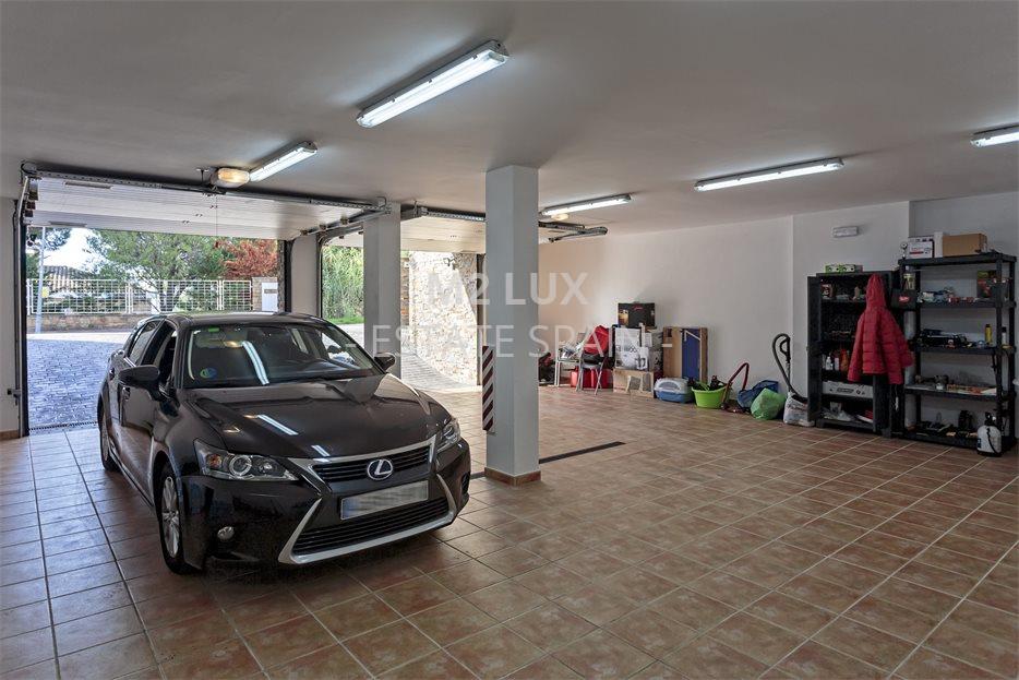 Вилла в Сан-Фелиу-де-Гишольс 523 м2 №VL211013D3B2  - Продажа - 46 large