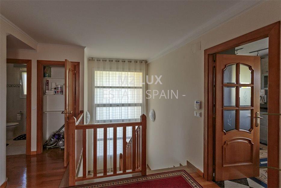 Вилла в Сан-Антони-де-Калонже 273 м2 №VL19929600A2  - Продажа - 40 large