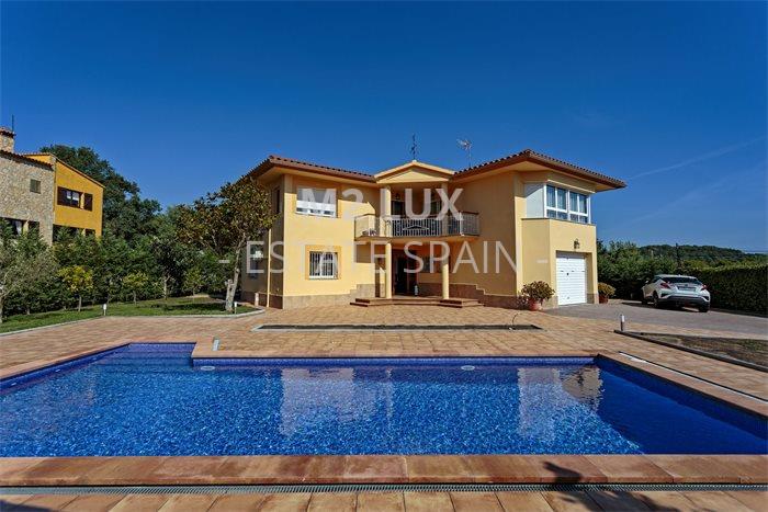 Вилла в Сан-Антони-де-Калонже 273 м2 №VL19929600A2  - Продажа - 1 preview