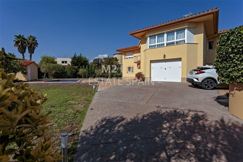 Вилла в Сан-Антони-де-Калонже 273 м2 №VL19929600A2  - Продажа - 5 large