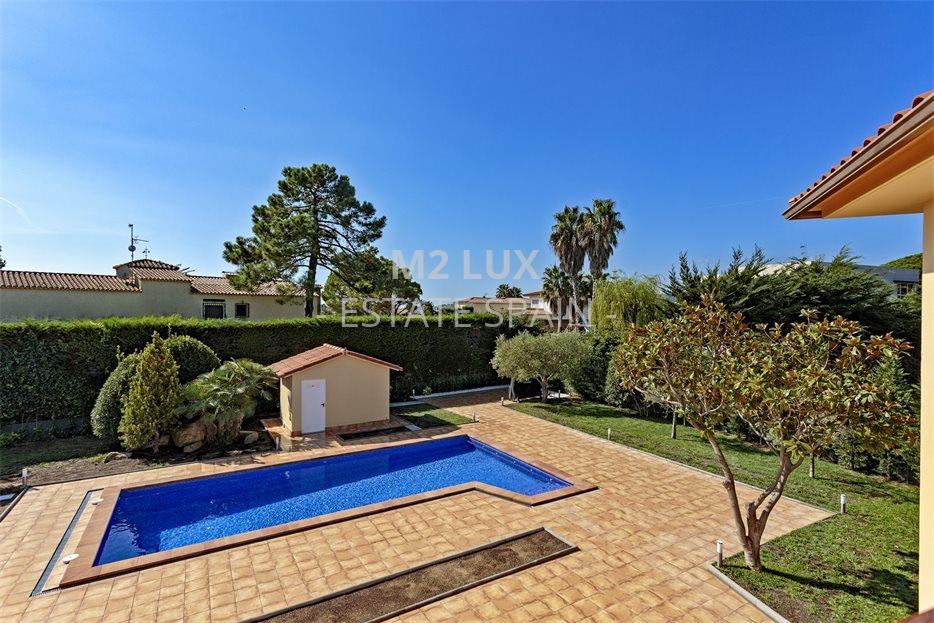 Вилла в Сан-Антони-де-Калонже 273 м2 №VL19929600A2  - Продажа - 52 large