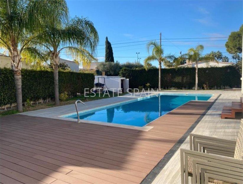 Вилла в Сан-Хуан-де-Аликанте 203 м2 №VL2211639CA6  - Продажа - 1 large