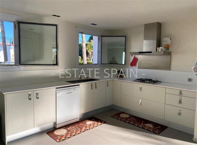 Вилла в Сан-Хуан-де-Аликанте 203 м2 №VL2211639CA6  - Продажа - 4 preview