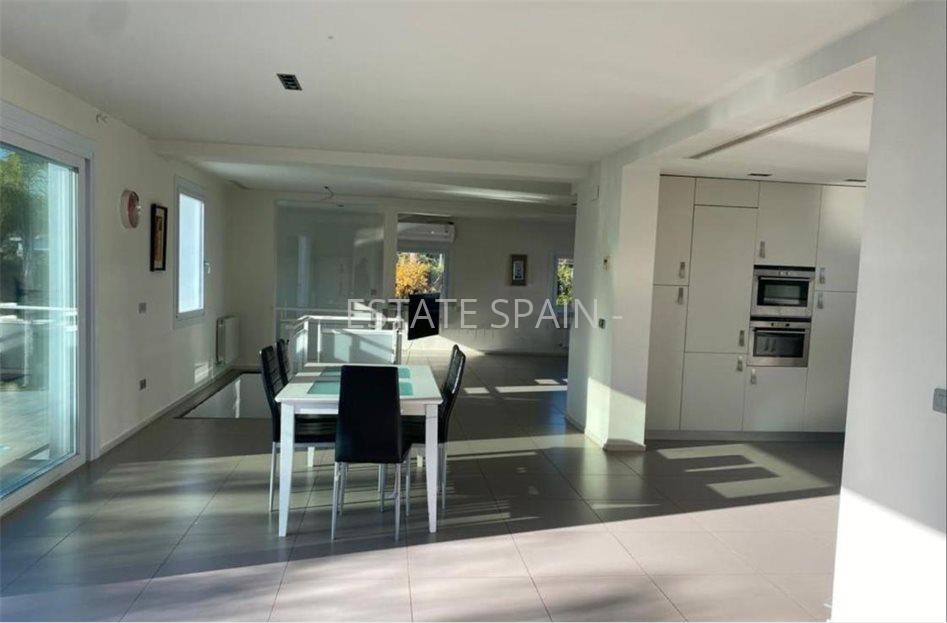 Вилла в Сан-Хуан-де-Аликанте 203 м2 №VL2211639CA6  - Продажа - 15 large