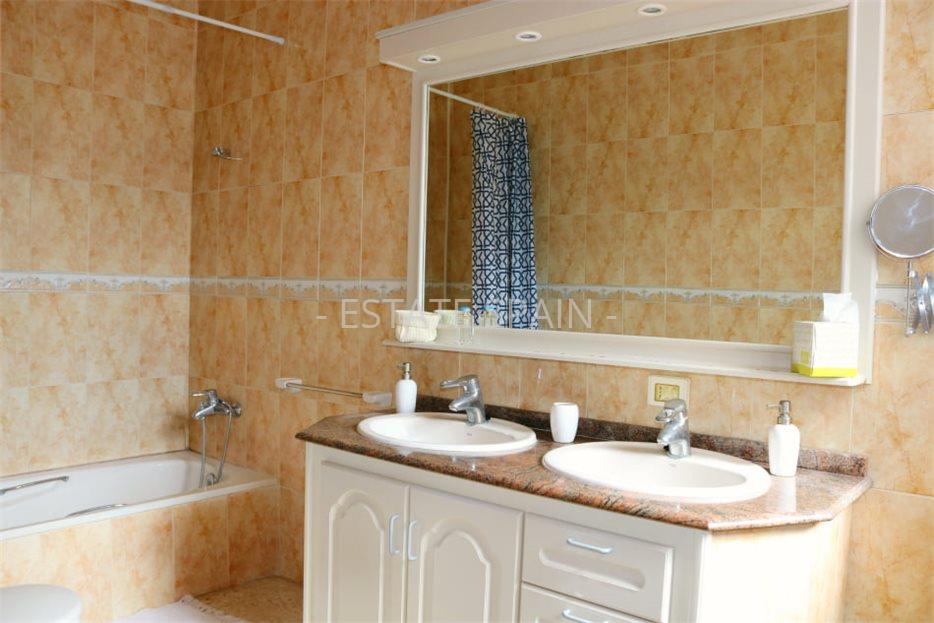 Дом в Сан-Кристобаль-де-ла-Лагуна 210 м2 №VL262334D74  - Продажа - 13 large