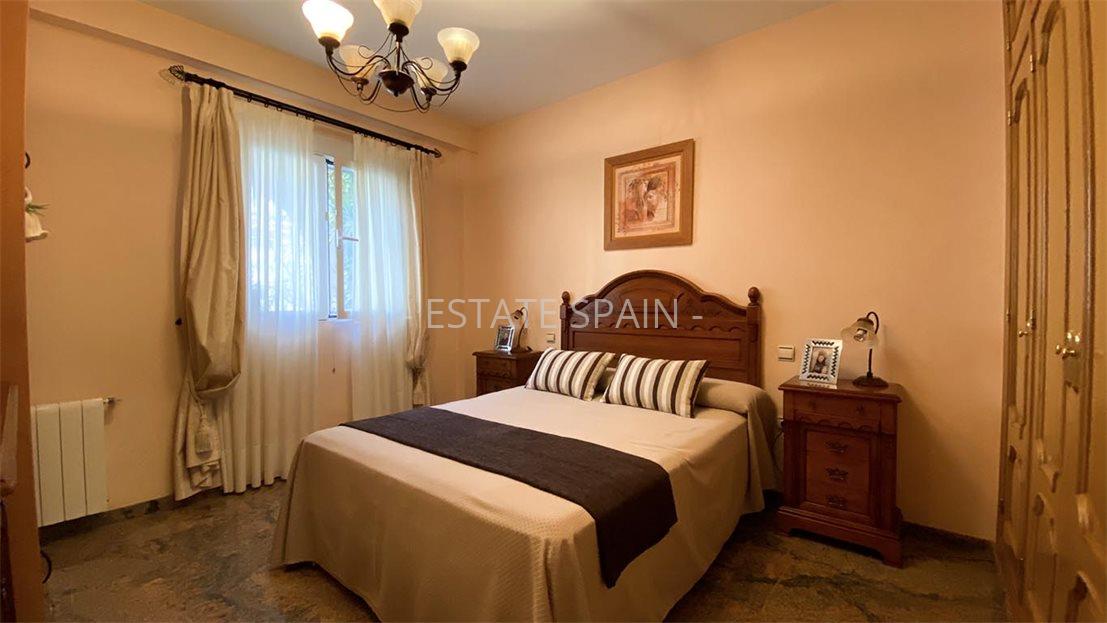 Таунхаус в Альтее 500 м2 №BL22113EE94E  - Продажа - 38 large