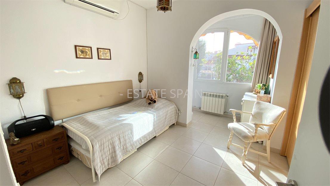 Вилла в Кальпе 154 м2 №VL221110DD3C6  - Продажа - 38 large