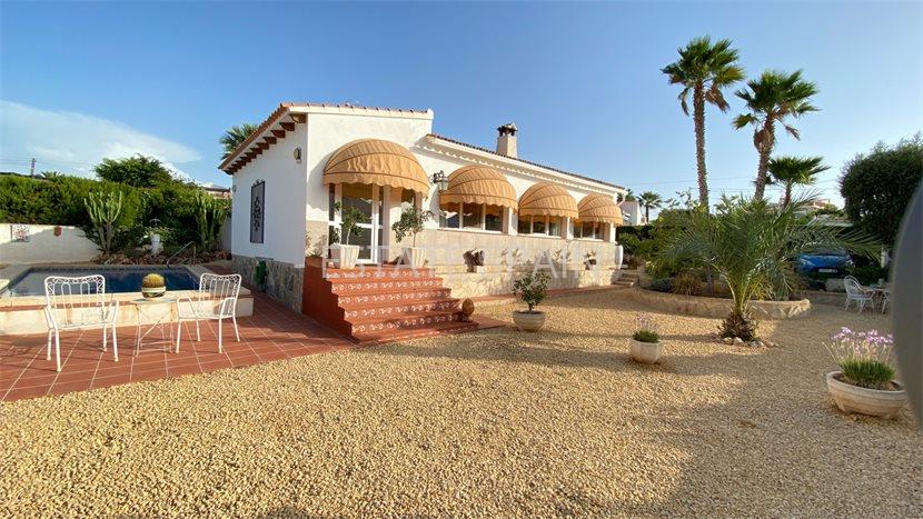 Вилла в Кальпе 154 м2 №VL221110DD3C6  - Продажа - 1 preview