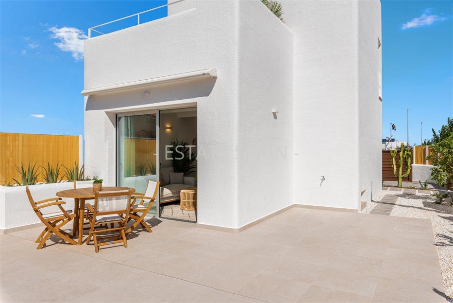 Вилла в Лос-Алькасарес 115 м2 №VL251010088E8  - Продажа - 37 large