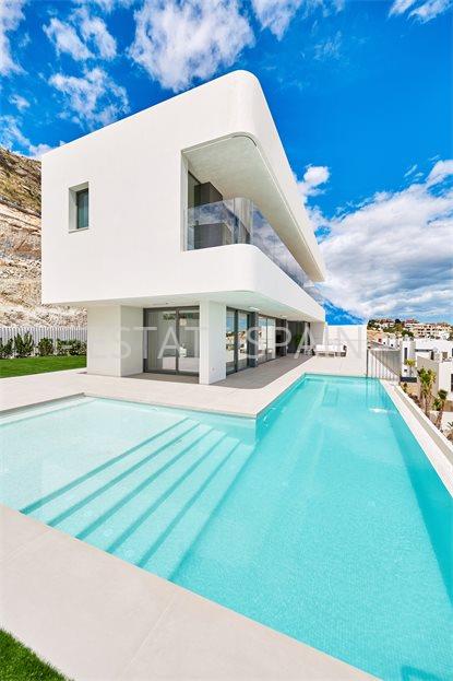 Вилла в Урбанизации Сьерра-Кортина 260 м2 №VL1911129F67B  - Продажа - 34 large