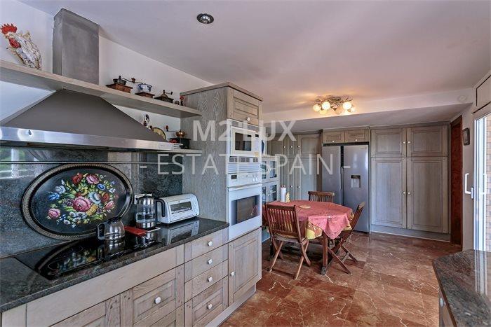 Вилла в Кастель-Пладжа-де-Аро 327 м2 №VL256133EE31  - Продажа - 14 preview