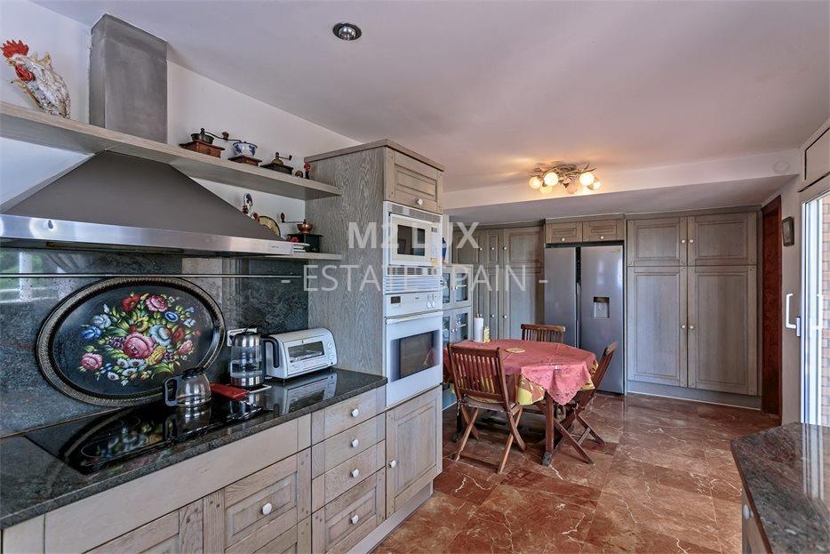 Вилла в Кастель-Пладжа-де-Аро 327 м2 №VL256133EE31  - Продажа - 14 large