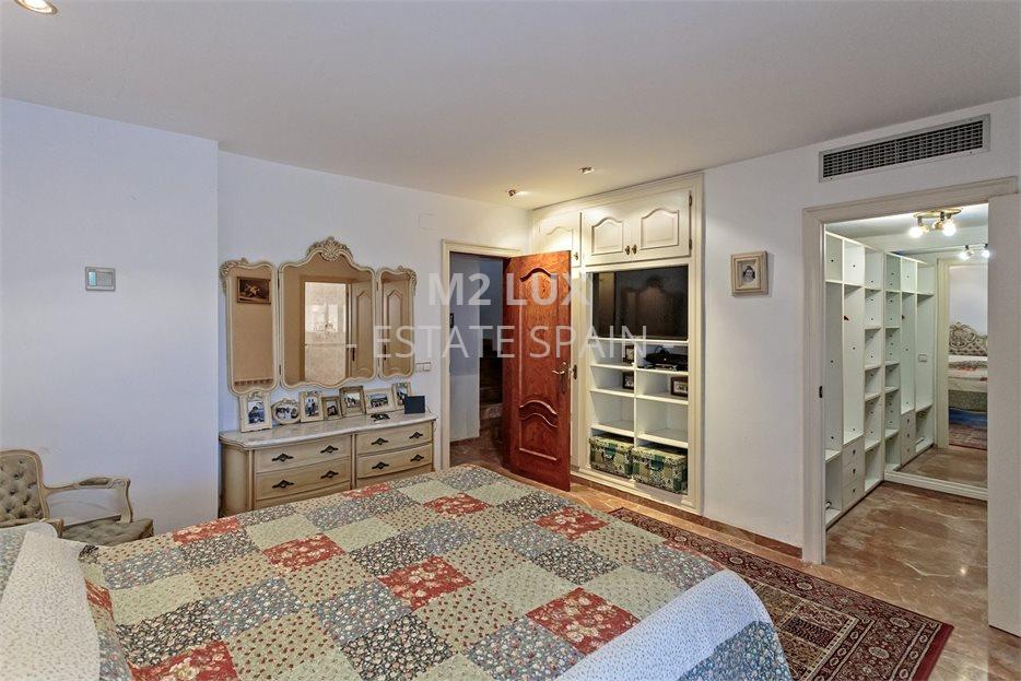 Вилла в Кастель-Пладжа-де-Аро 327 м2 №VL256133EE31  - Продажа - 35 large