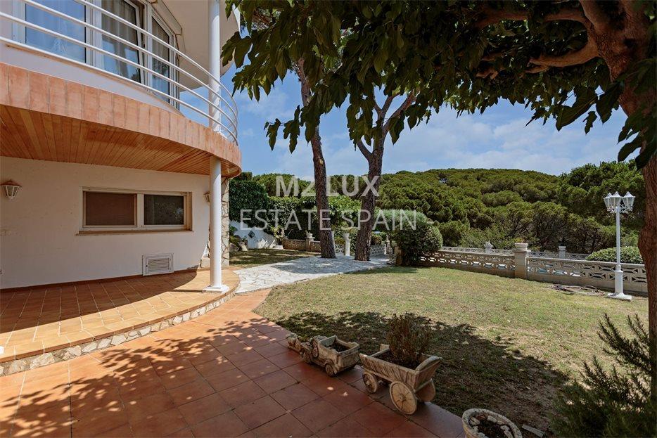 Вилла в Кастель-Пладжа-де-Аро 327 м2 №VL256133EE31  - Продажа - 51 large