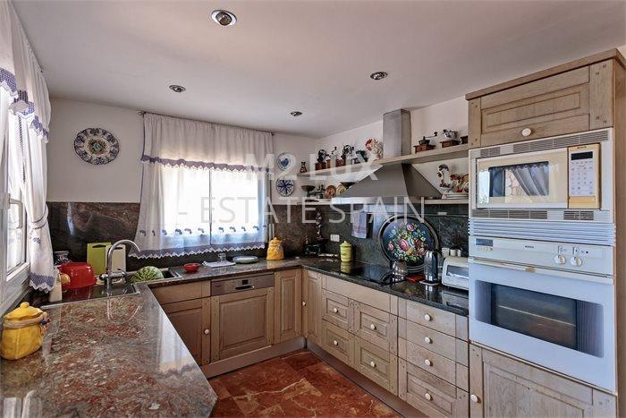 Вилла в Кастель-Пладжа-де-Аро 327 м2 №VL256133EE31  - Продажа - 13 preview