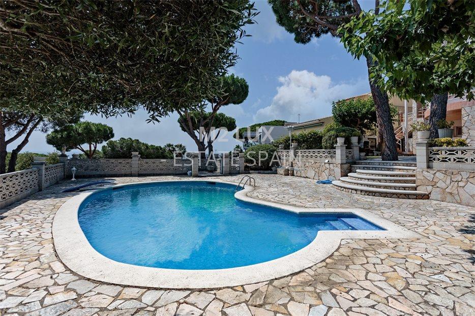 Вилла в Кастель-Пладжа-де-Аро 327 м2 №VL256133EE31  - Продажа - 42 large