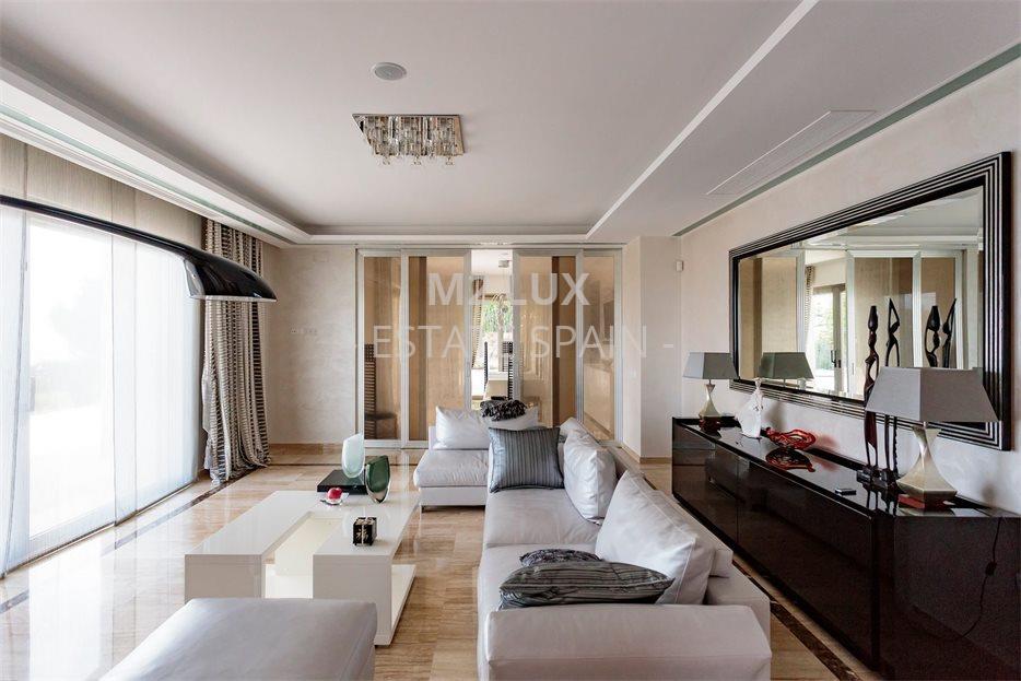 Вилла в Сан-Фелиу-де-Гишольс 463 м2 №VL20105B1E24  - Продажа - 21 large