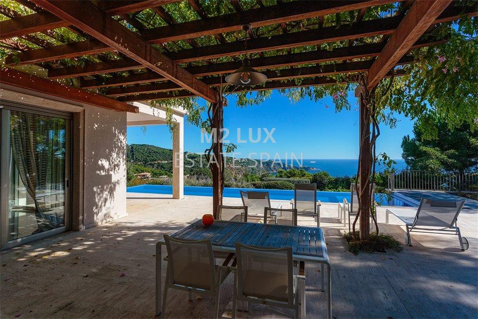 Вилла в Сан-Фелиу-де-Гишольс 463 м2 №VL20105B1E24  - Продажа - 10 large