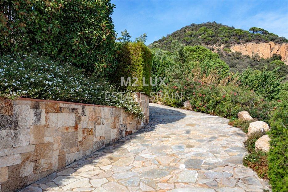 Вилла в Сан-Фелиу-де-Гишольс 463 м2 №VL20105B1E24  - Продажа - 3 large