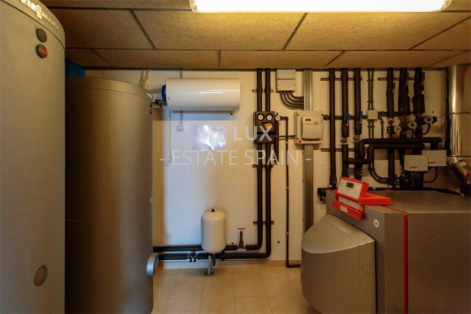 Вилла в Сан-Фелиу-де-Гишольс 463 м2 №VL20105B1E24  - Продажа - 81 large