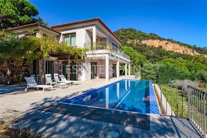 Вилла в Сан-Фелиу-де-Гишольс 463 м2 №VL20105B1E24  - Продажа - 1 preview