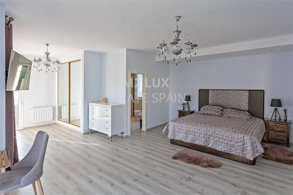 Вилла в Калонже 346 м2 №VL2632777A8C  - Продажа - 31 large