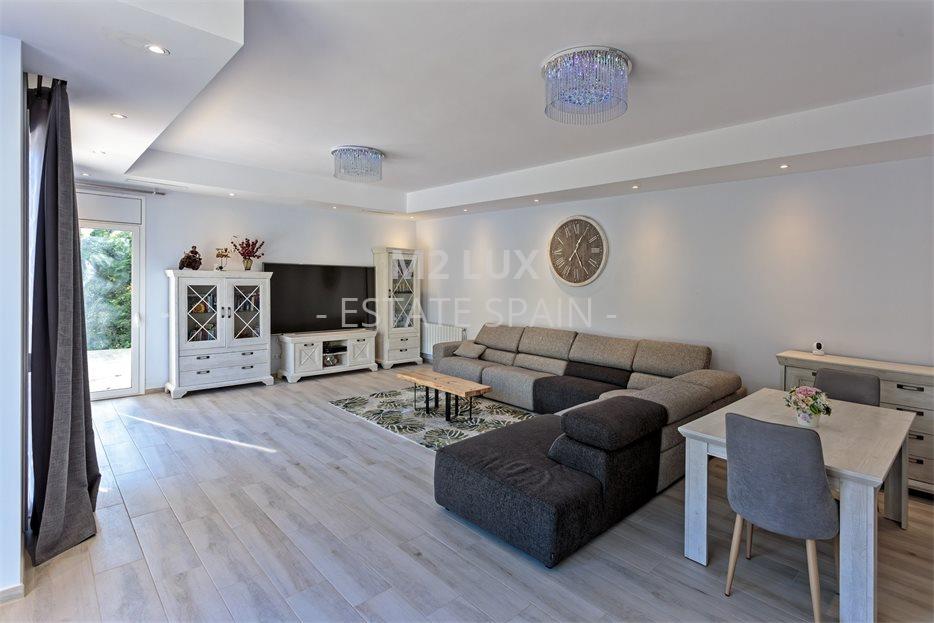 Вилла в Калонже 346 м2 №VL2632777A8C  - Продажа - 12 large