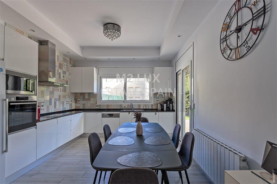 Вилла в Калонже 346 м2 №VL2632777A8C  - Продажа - 18 large