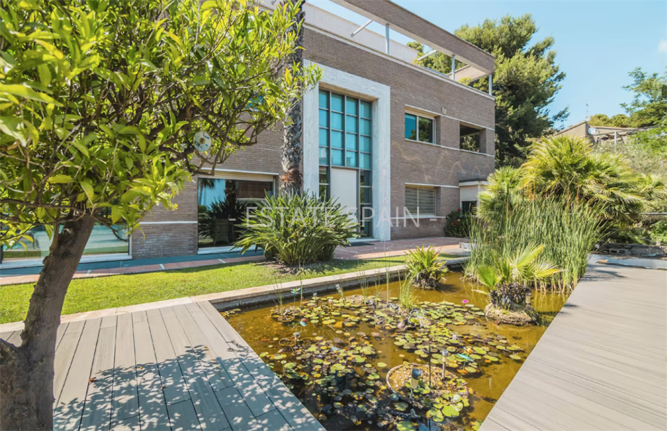 Усадьба в Барселоне 686 м2 №VL2586FFE97  - Продажа - 9 large