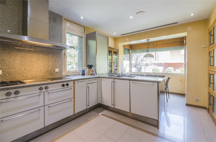 Усадьба в Барселоне 686 м2 №VL2586FFE97  - Продажа - 23 preview