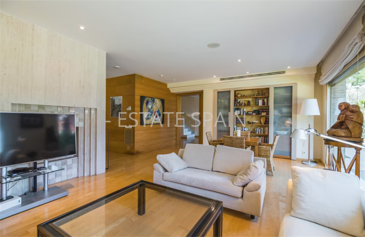 Усадьба в Барселоне 686 м2 №VL2586FFE97  - Продажа - 17 preview