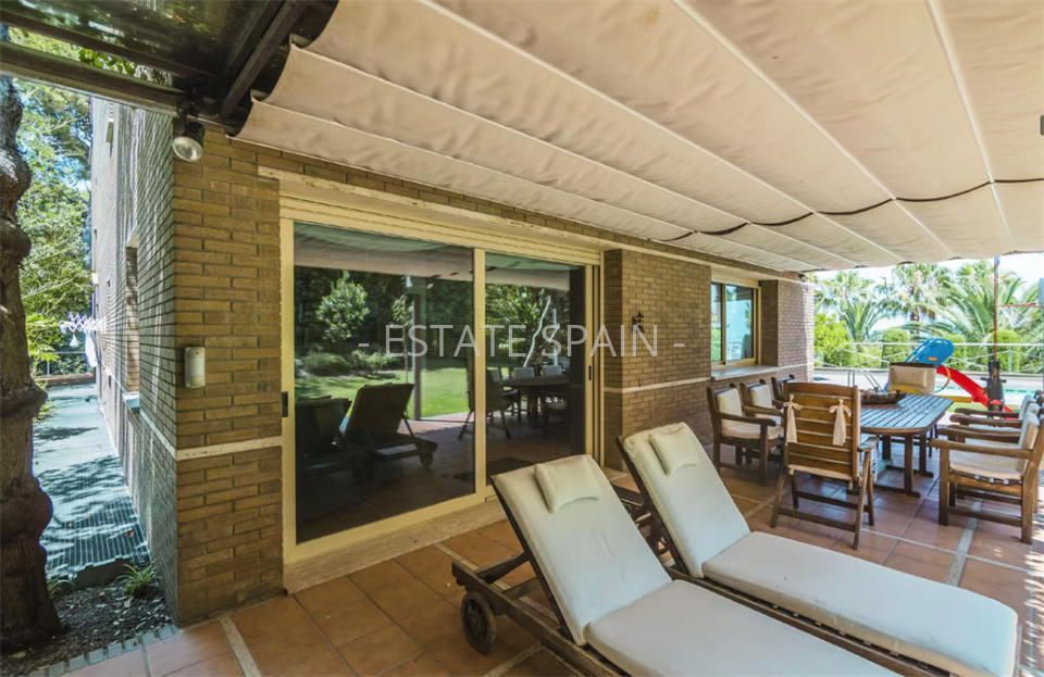 Усадьба в Барселоне 686 м2 №VL2586FFE97  - Продажа - 8 large