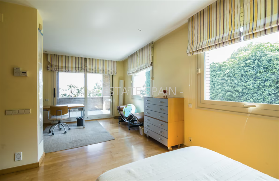 Усадьба в Барселоне 686 м2 №VL2586FFE97  - Продажа - 26 large