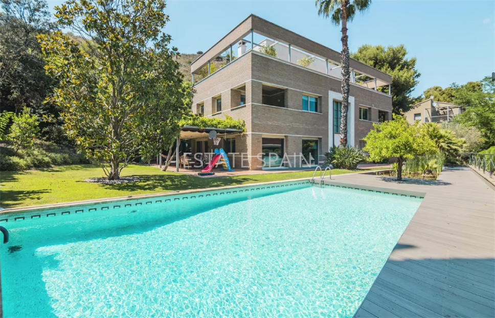 Усадьба в Барселоне 686 м2 №VL2586FFE97  - Продажа - 10 large