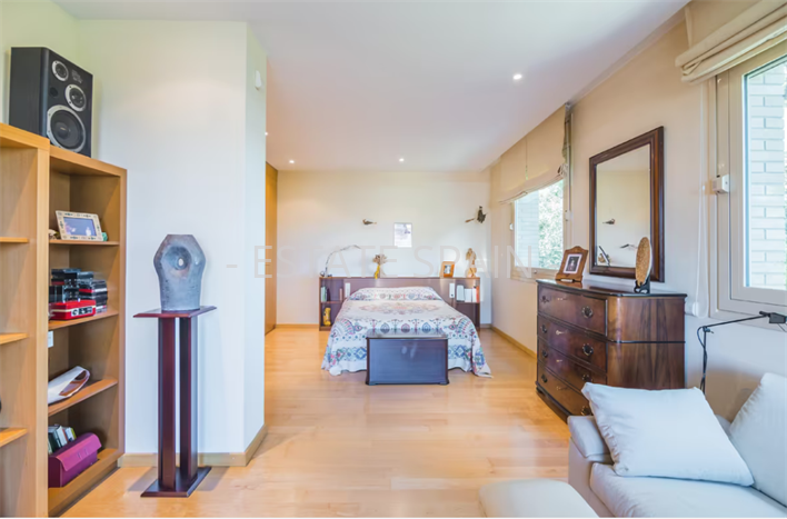 Усадьба в Барселоне 686 м2 №VL2586FFE97  - Продажа - 27 preview