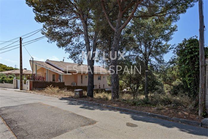 Участок в Сан-Антони-де-Калонже 1242 м2 №PL20817FF022  - Продажа - 2 preview